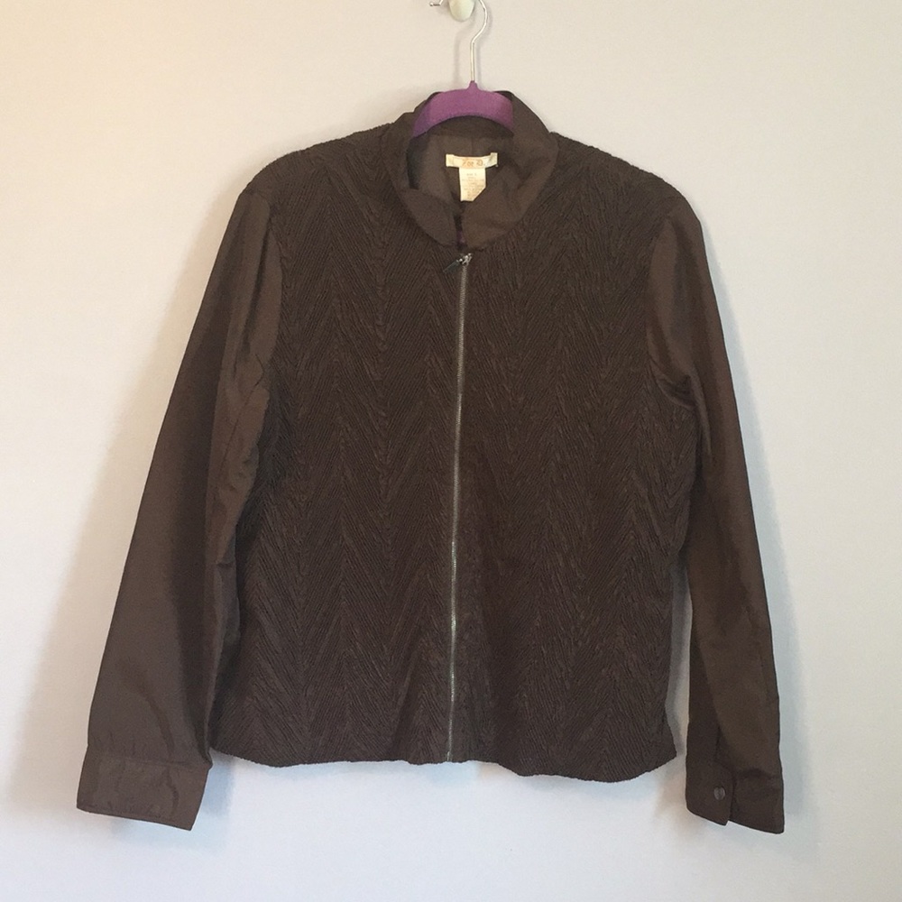 🆕 Zoe D. Brown zip up jacket size L